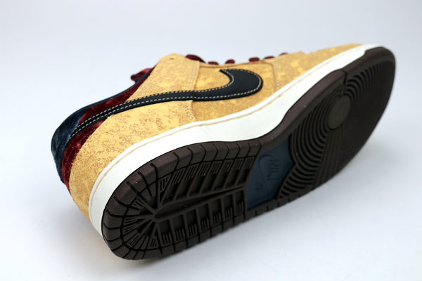 Dunk Low Pro - Celestial Gold/Black (City Of Cinema)